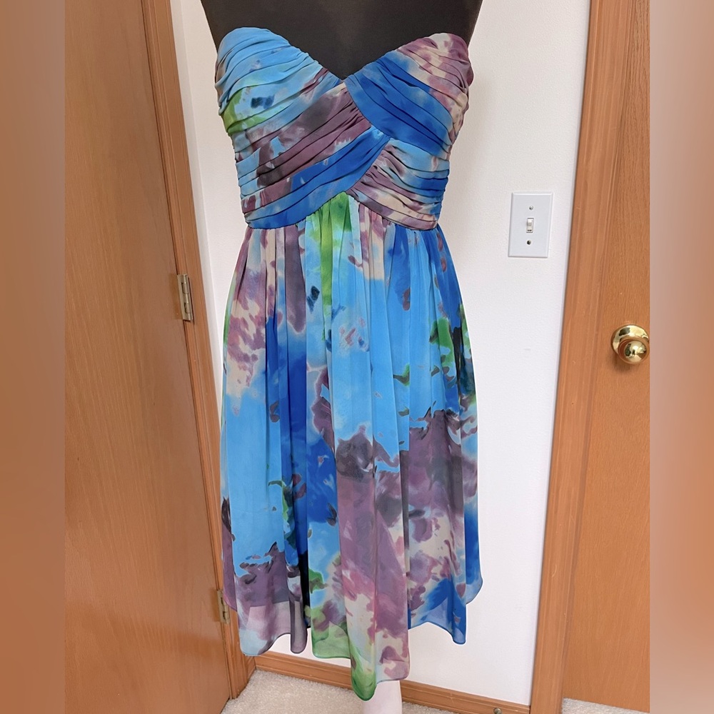 Donna Morgan Strapless Floral Dress Sweetheart Neckline Tea Length Flowy